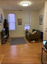 2514 N Southport Ave, Unit 2F in Chicago, IL - Building Photo - Building Photo