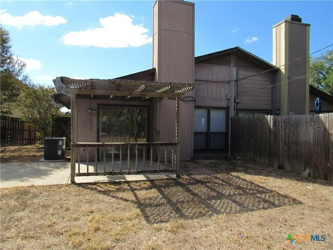 1207 Westway Cir in Killeen, TX - Foto de edificio - Building Photo