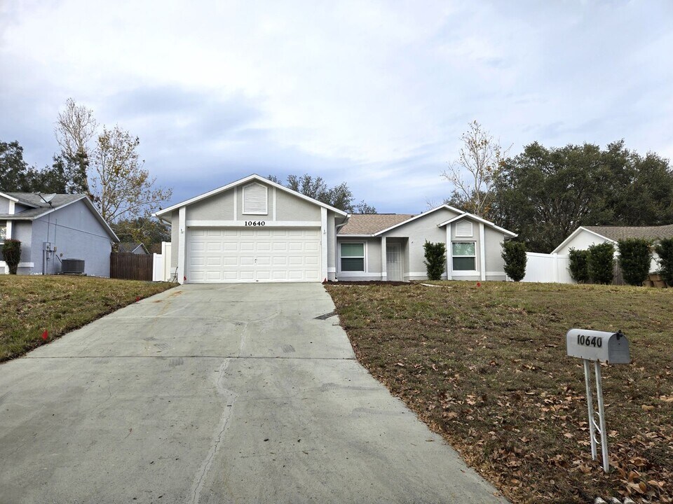 10640 Crescendo Loop in Clermont, FL - Building Photo