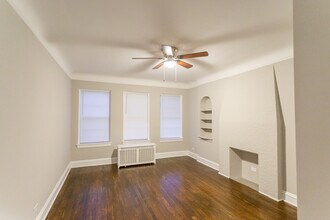 2435 W Rosemont Ave in Chicago, IL - Building Photo - Building Photo