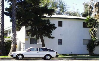 2250-2260 Kenrich Ct in La Habra, CA - Building Photo