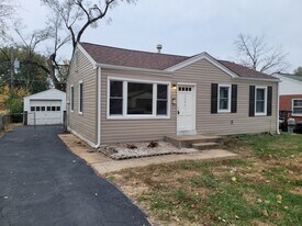 11244 Saint Clement Ln in St. Ann, MO - Building Photo