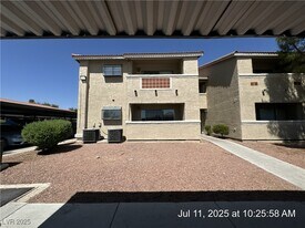 7200 W Pirates Cove Rd in Las Vegas, NV - Building Photo