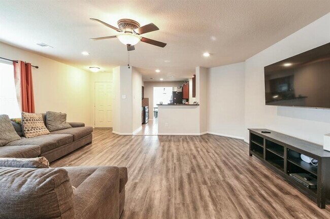 property at 4854 Fair Oak Dale Ln