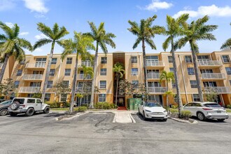 1450 SE 3rd Ave in Dania Beach, FL - Building Photo - Building Photo