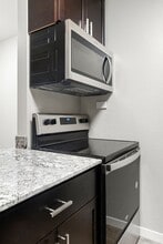 Copper Stone Apartments in St. Louis Park, MN - Foto de edificio - Building Photo