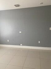 6371 SW 8th St in North Lauderdale, FL - Building Photo - Building Photo