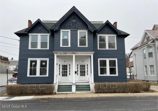 property at 15 Putman St
