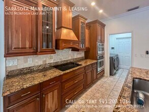 4470 McIntosh Lake Ave in Sarasota, FL - Building Photo - Building Photo