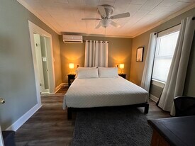 205 Cirus St in Franklin, LA - Building Photo