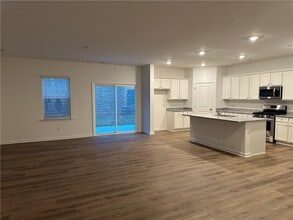 721 Groover St in Ball Ground, GA - Building Photo - Building Photo