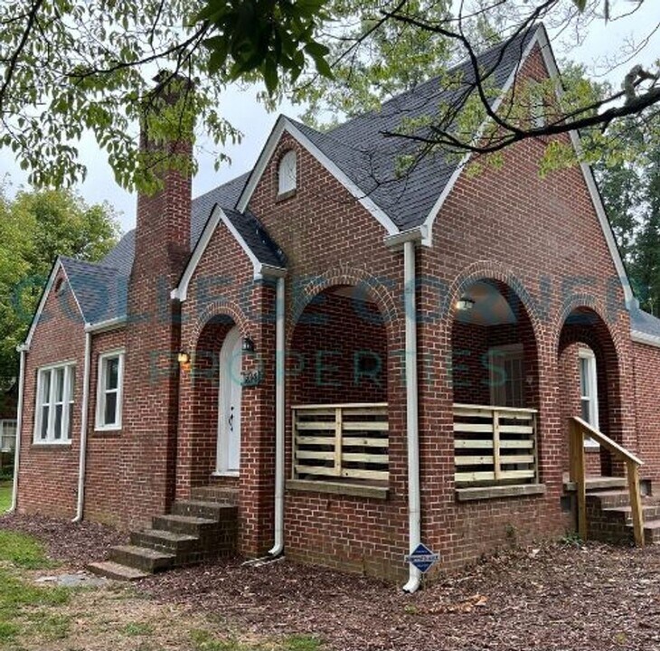 1234 Polo Rd in Winston-Salem, NC - Building Photo