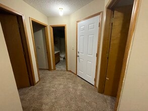 1706 W 8th Terrace in Knob Noster, MO - Building Photo - Building Photo