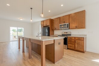 1041 Balsam Ln in Blacksburg, VA - Building Photo - Building Photo