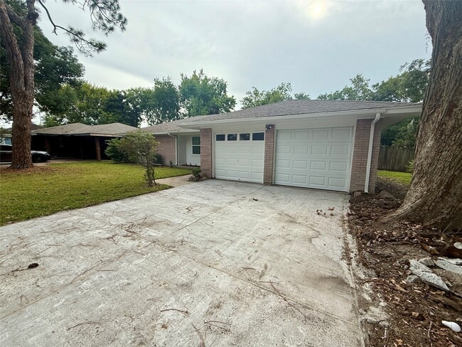 2206 Eriksson St in La Marque, TX - Building Photo - Building Photo