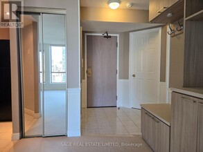 40-740 Scollard St in Toronto, ON - Building Photo - Building Photo