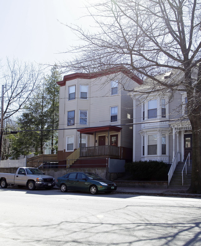 52 Sherman St in Portland, ME - Foto de edificio - Building Photo