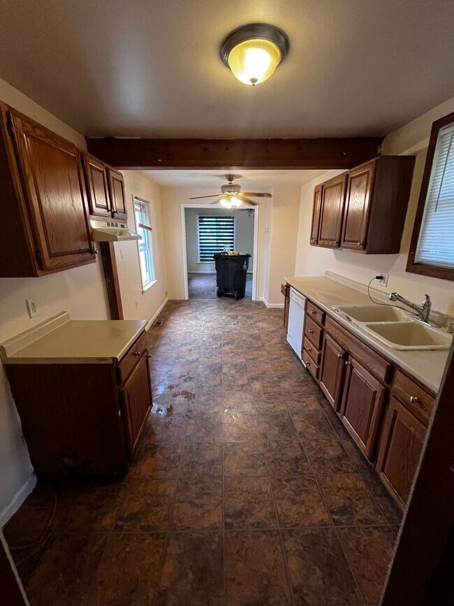 1909 S Christine Ave in Westland, MI - Building Photo - Building Photo