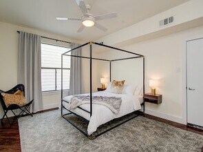 4510 Maxie St in Houston, TX - Building Photo - Building Photo