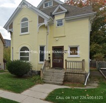 41 Waterloo St in Kitchener, ON - Building Photo