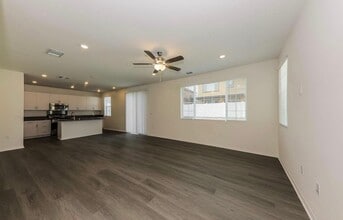 2444 Gunner Ridge Way in Rialto, CA - Foto de edificio - Building Photo