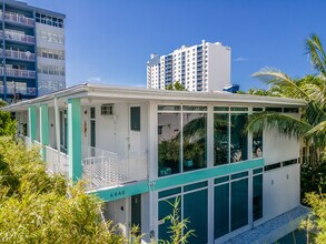 South Harding Apartments in Miami Beach, FL - Building Photo - Building Photo