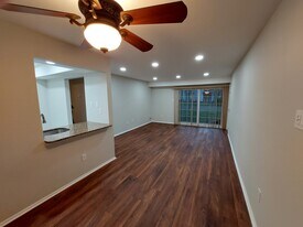 2207 Society Plz, Unit #1 in Newtown, PA - Building Photo