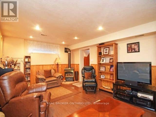 1602 Coram Crescent in Mississauga, ON - Building Photo - Building Photo