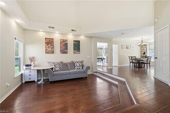 1721 Chestwood Dr in Virginia Beach, VA - Building Photo - Building Photo