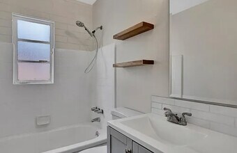 2715 E Oak St, Unit 1 in Phoenix, AZ - Foto de edificio - Building Photo