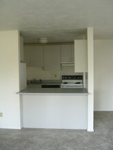Sierra Terrace Apartments in Portland, OR - Foto de edificio - Building Photo