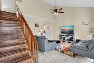 10240 NW 33rd Pl in Sunrise, FL - Building Photo - Building Photo