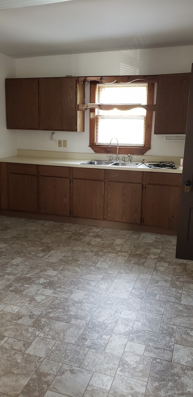 35 Jean St Rentals in Gardner, MA