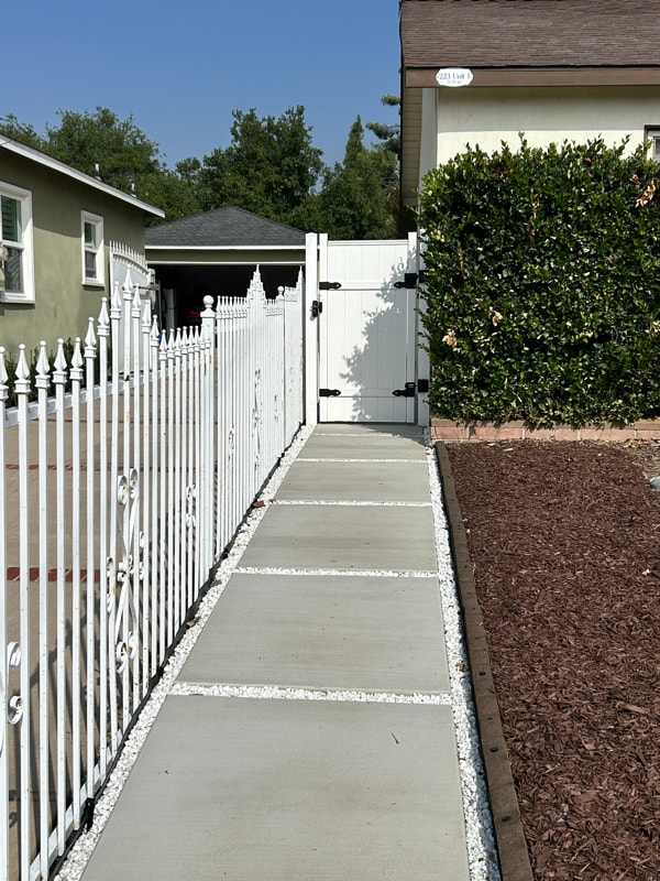 223 E Cherry Ave in Monrovia, CA - Building Photo - Building Photo