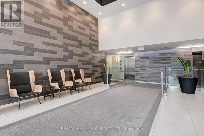 1238 Dundas St E in Toronto, ON - Building Photo - Building Photo