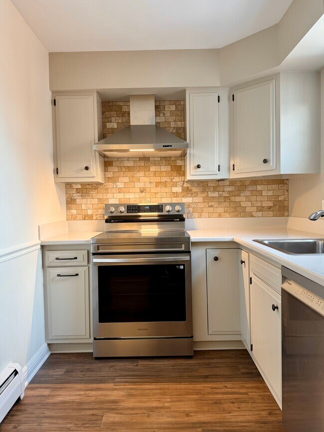 6 Millrace St N, Unit A in Buffalo, NY - Building Photo - Building Photo