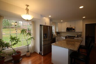 10609 Crossing Creek Rd in Potomac, MD - Building Photo - Building Photo