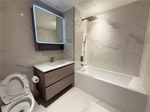 42-62 Hunter St in Queens, NY - Building Photo - Building Photo