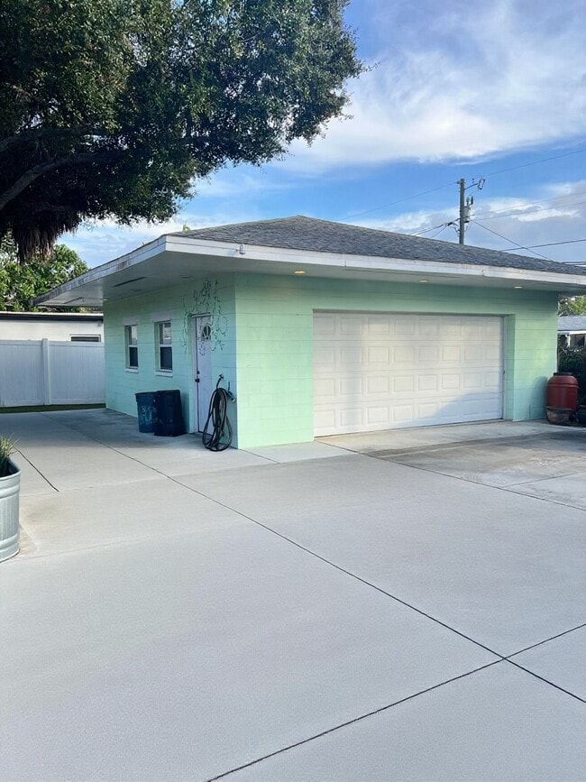 514 42nd Ave N in St. Petersburg, FL - Building Photo - Building Photo