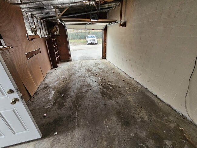 6094 Andover Blvd in Garfield Heights, OH - Building Photo - Building Photo