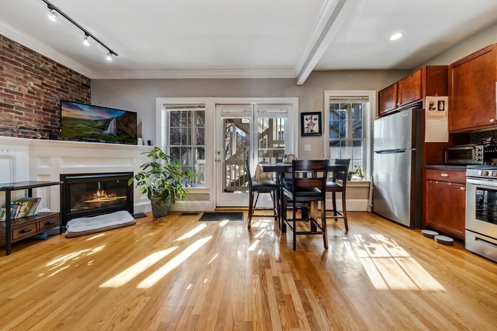 673 E 2nd St in Boston, MA - Building Photo
