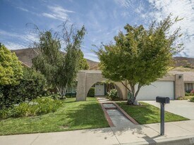 5914 Carell Ave in Agoura Hills, CA - Building Photo