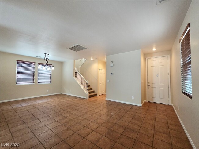 8652 Painted Horseshoe St in Las Vegas, NV - Building Photo - Building Photo