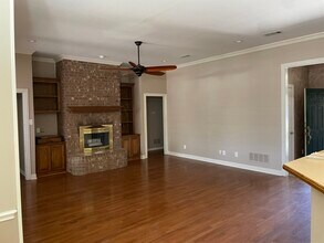 3014 S Manor Ct in Denton, TX - Building Photo - Building Photo