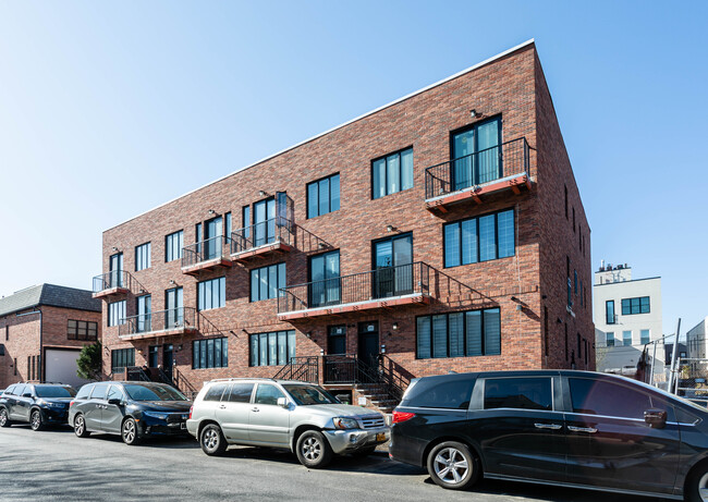 2064-2074 57th St in Brooklyn, NY - Foto de edificio - Building Photo