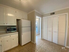 28 Lake Shore Dr in Daphne, AL - Building Photo - Building Photo