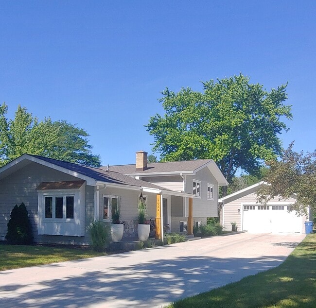 property at 4934 Woodward Ave