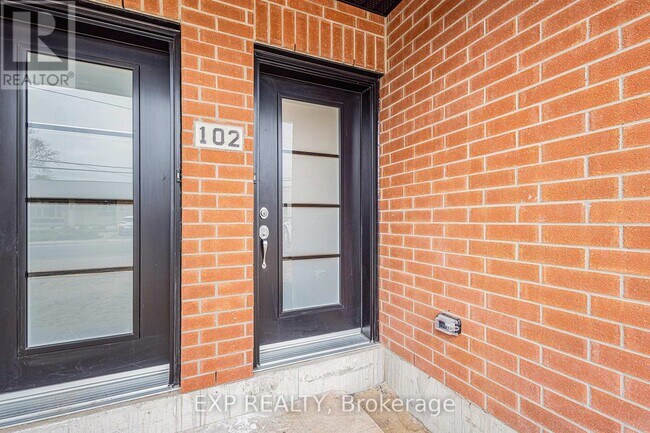 897-897 Laurier St in Clarence-Rockland, ON - Building Photo - Building Photo