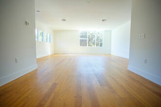 1300 Francis Ave in Orlando, FL - Building Photo - Building Photo