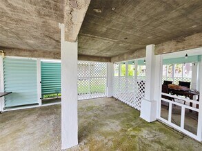 16611 Jolly Roger Rd in Jamaica Beach, TX - Building Photo - Building Photo